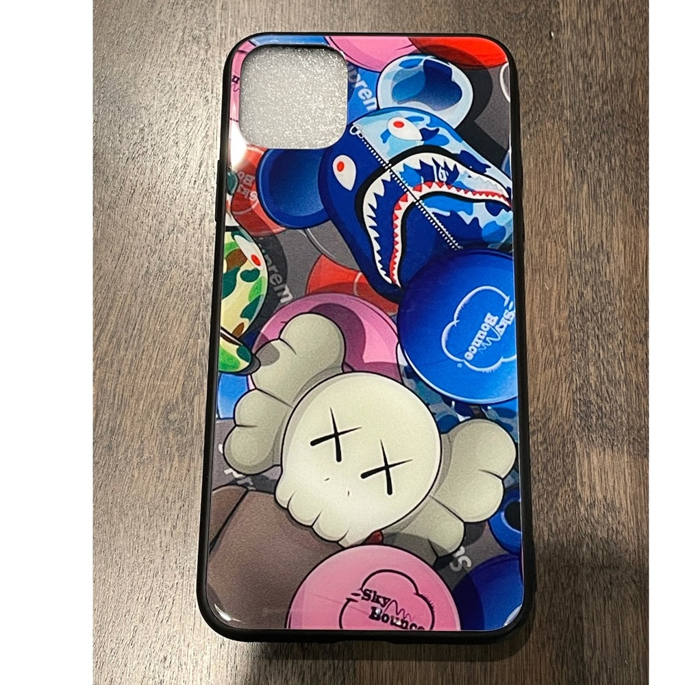 Bearbrick bape/kaws Art iphone11 pro max case